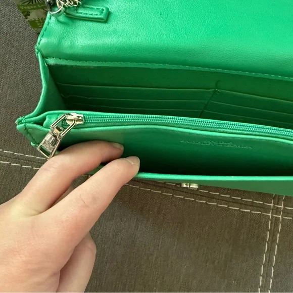 NWT💎 Badgley Mischka Kelly Green Leather Crossbody - Picture 9 of 10